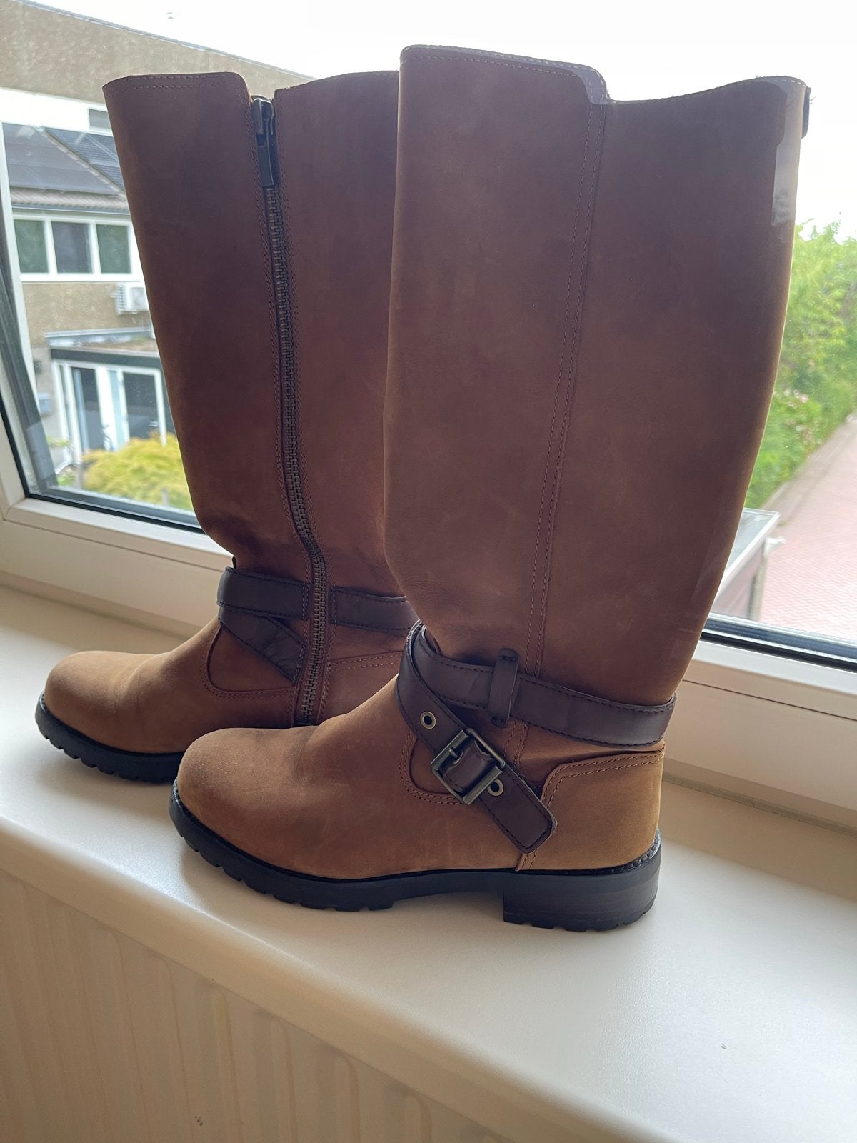 Ugg laarzen bruin maat 39, Hoge laarzen, Bruin, Ophalen of Verzenden, Zo goed als nieuw