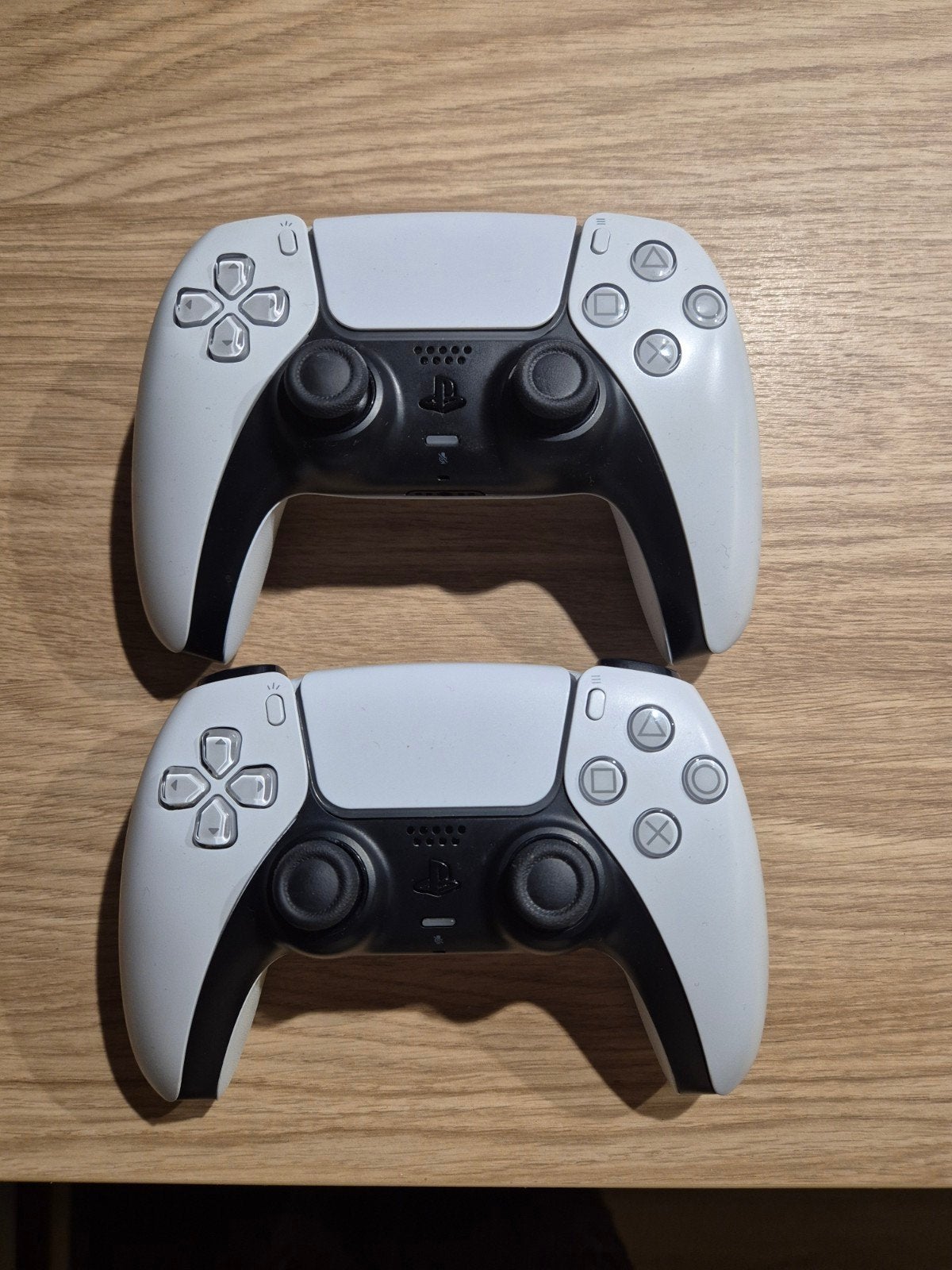 2x PlayStation 5 DualSense Controllers - Wit, Ophalen, Zo goed als nieuw