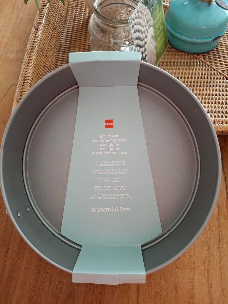 Nieuwe springvorm van de Hema 24cm, Ophalen of Verzenden, Nieuw, Bakvorm