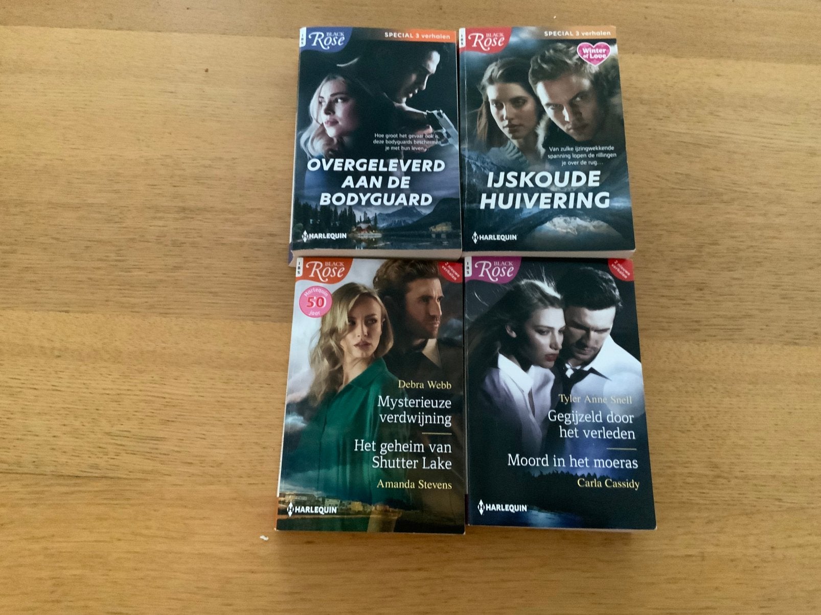 4x Black Rose romans, Boeken, Ophalen of Verzenden, Gelezen