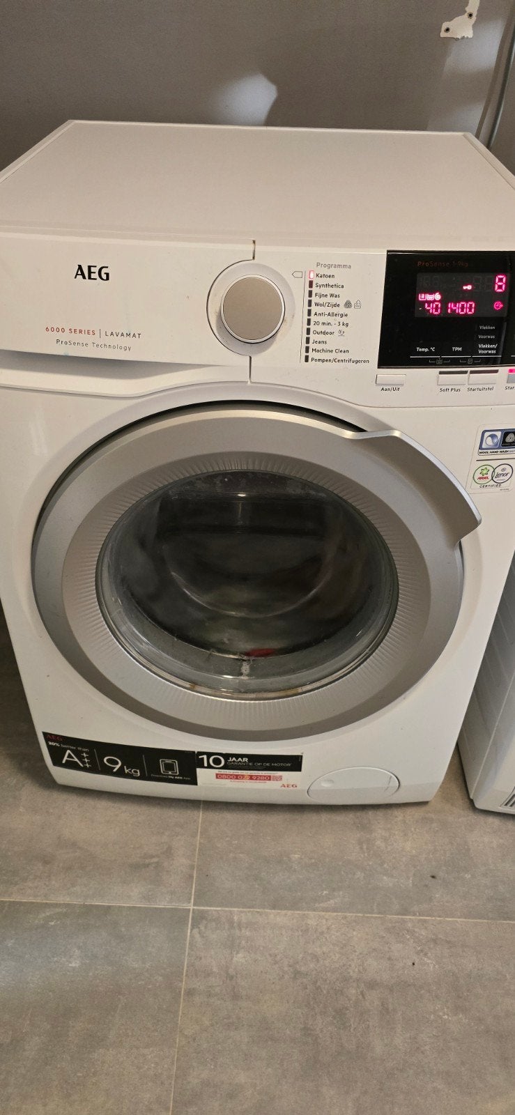 wasmachine aeg lavamat 6000 serie., Ophalen, Zo goed als nieuw, 85 tot 90 cm, 1200 tot 1600 toeren