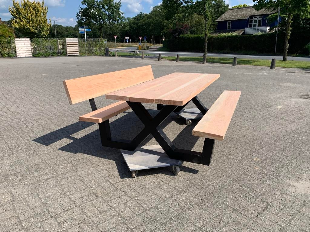 Robuuste Douglas Boomstam Picknicktafel - Hout of Staal, Ophalen, Nieuw, Rechthoekig, Hout