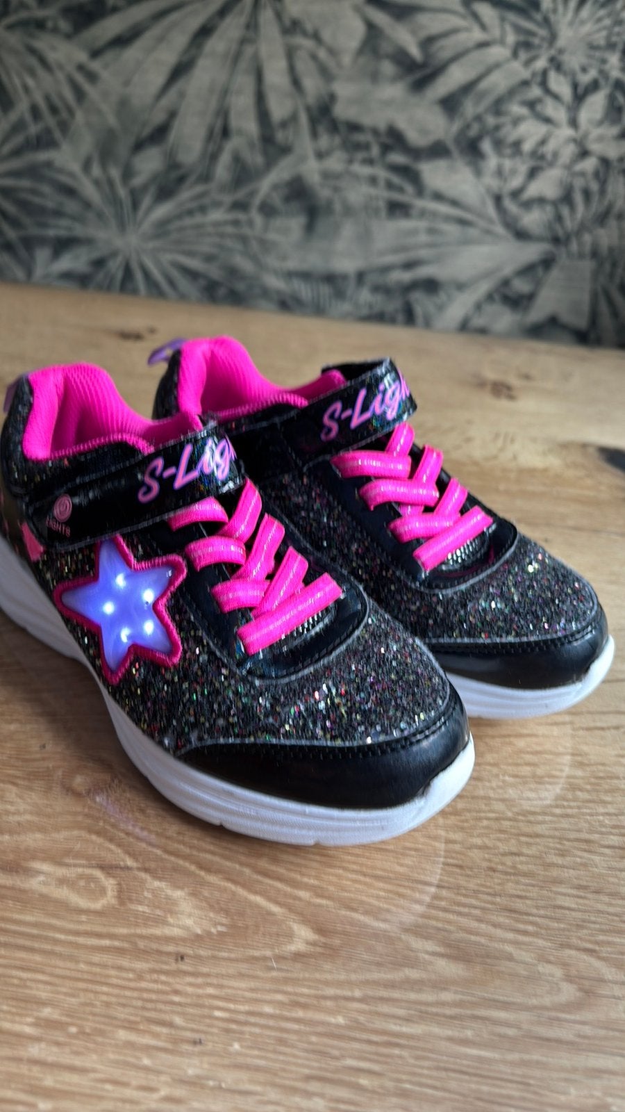 €0,01 bij besteding van €25 = GRATIS cadeau!*, Meisje, Schoenen, Ophalen of Verzenden, Zo goed als nieuw