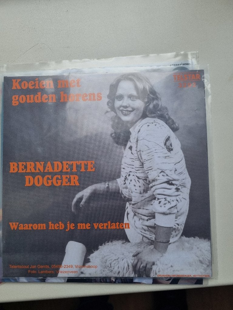 Bernadette Dogger, Ophalen of Verzenden, Zo goed als nieuw, 7 inch, Levenslied of Smartlap