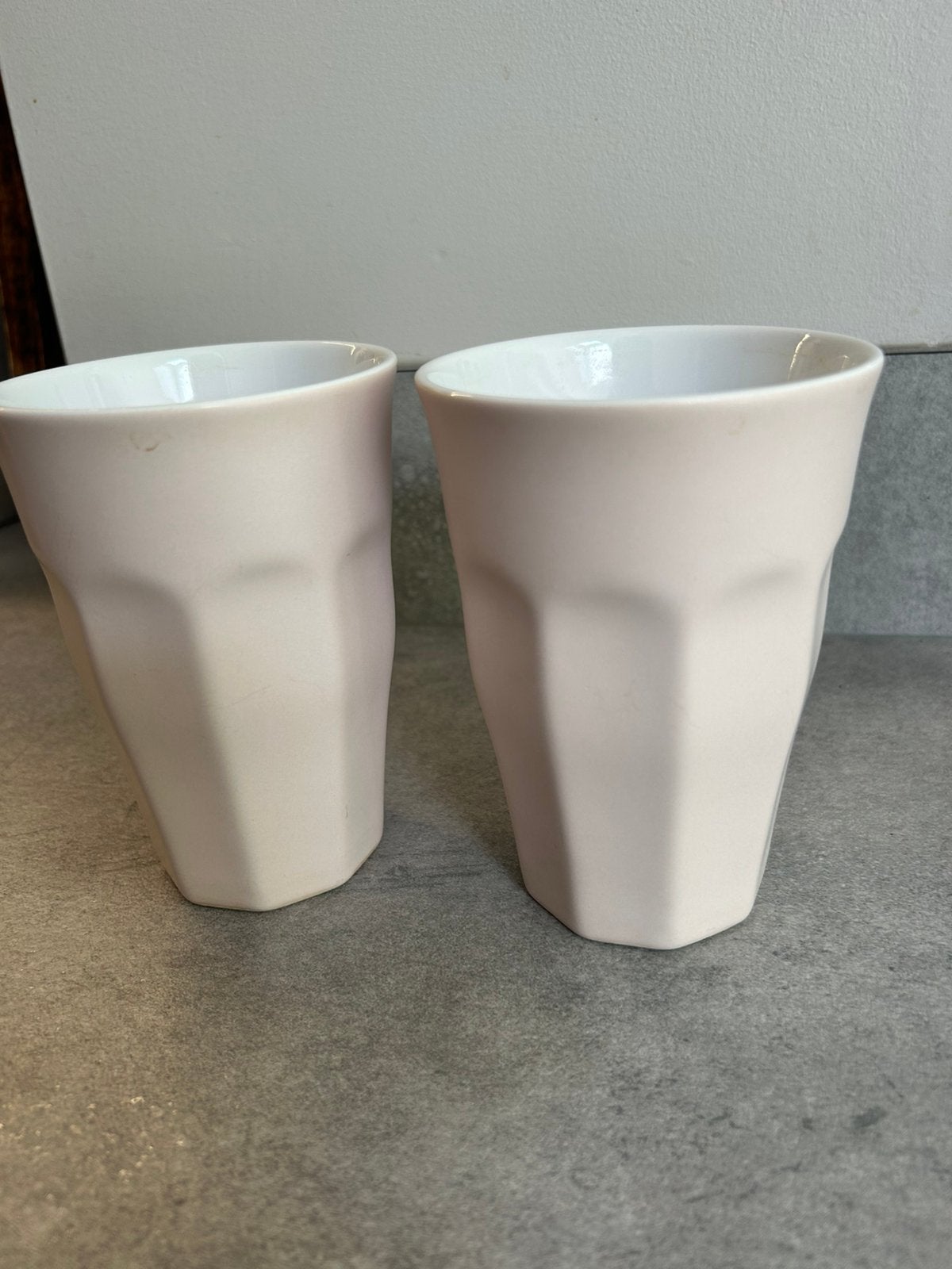 2 roze Hema bekers, Huis en Inrichting, Keuken | Servies, Ophalen of Verzenden, Zo goed als nieuw, Overige stijlen, Kop(pen) en/of Schotel(s)