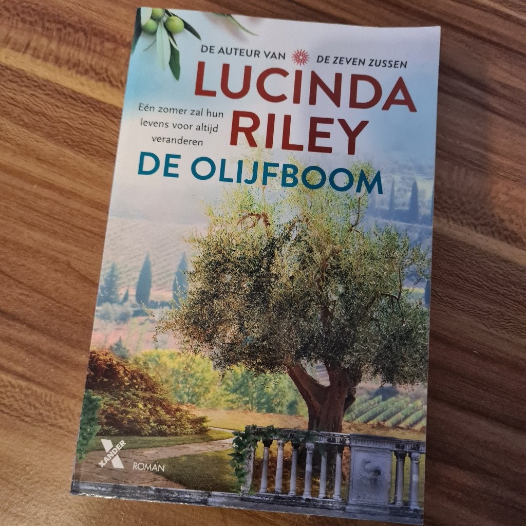 De Olijfboom, Ophalen of Verzenden, Zo goed als nieuw, Lucinda Riley, Nederland