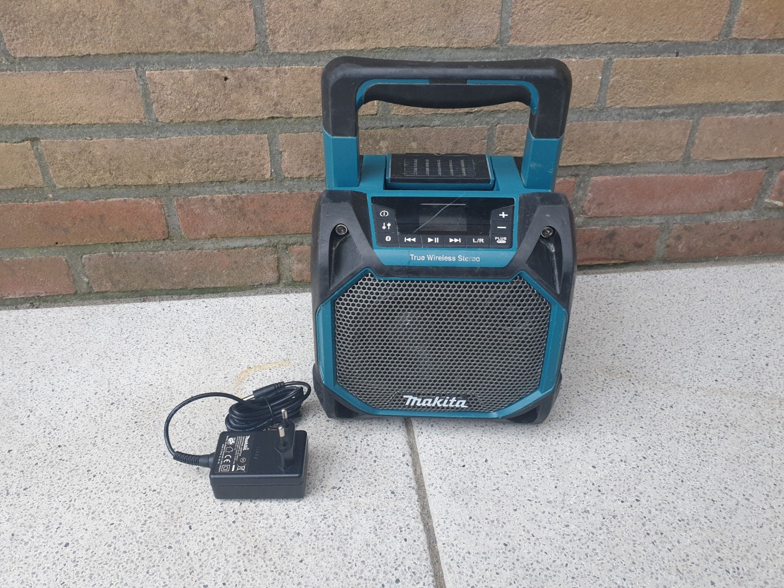 Makita DMR203 Bluetooth Speaker, Audio, Tv en Foto, Ophalen, Zo goed als nieuw, Bouwradio
