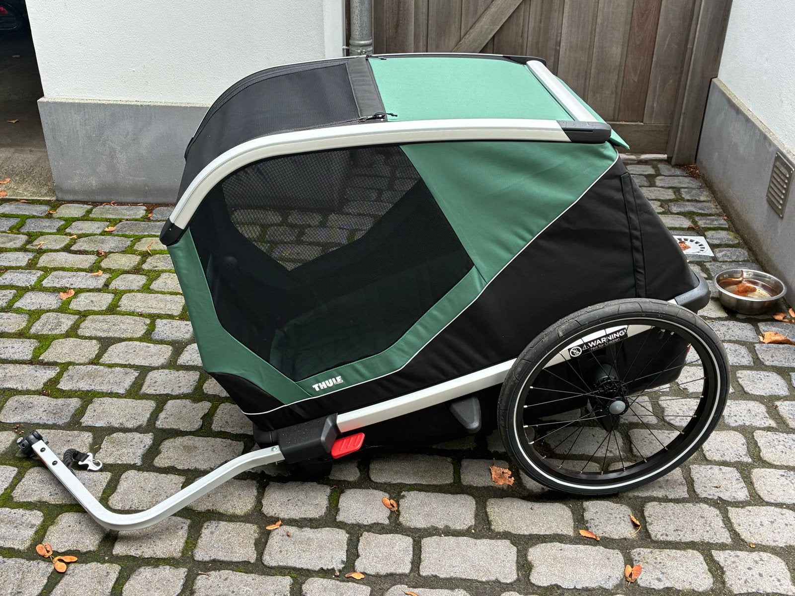 Thule fietskar voor honden (Hondenkar), Opvouwbaar, Ophalen of Verzenden, Zo goed als nieuw, Hondenkar