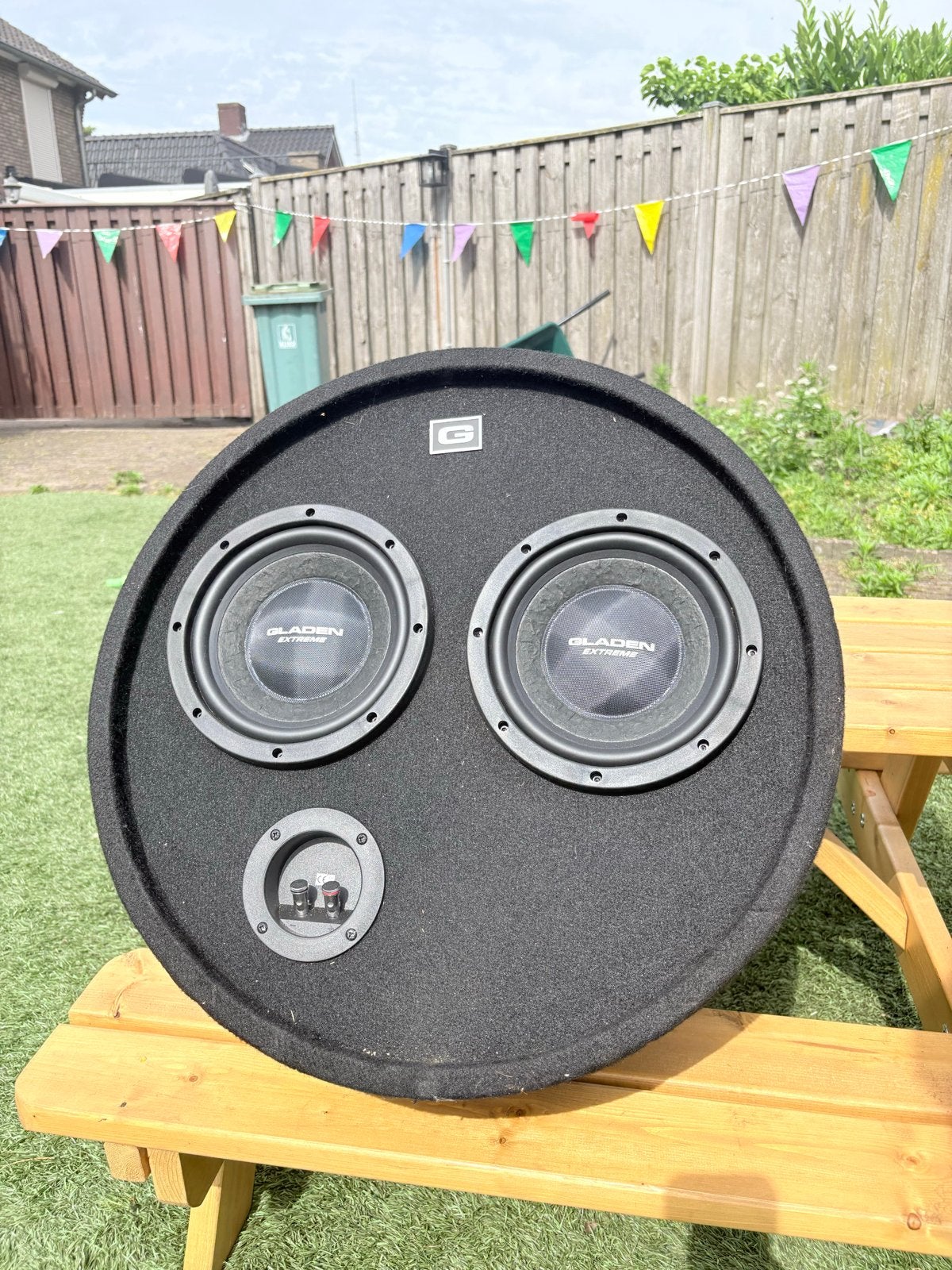 Gladen Extreme Subwoofer voor reservewielruimte, Auto diversen, Autospeakers, Ophalen, Zo goed als nieuw
