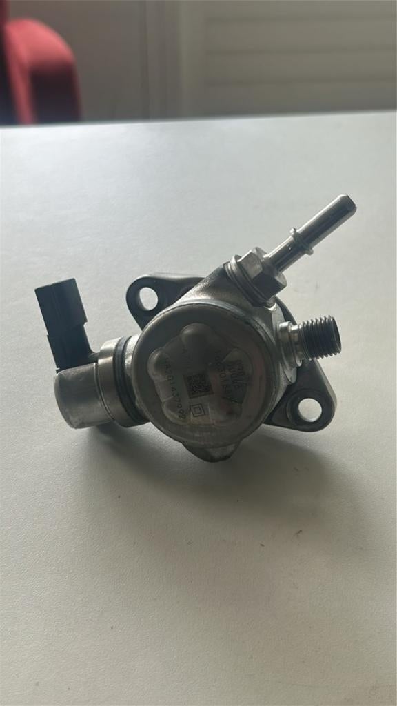 Brandstofpomp 166301888R H8201437992, Auto-onderdelen, Ophalen of Verzenden, Gebruikt