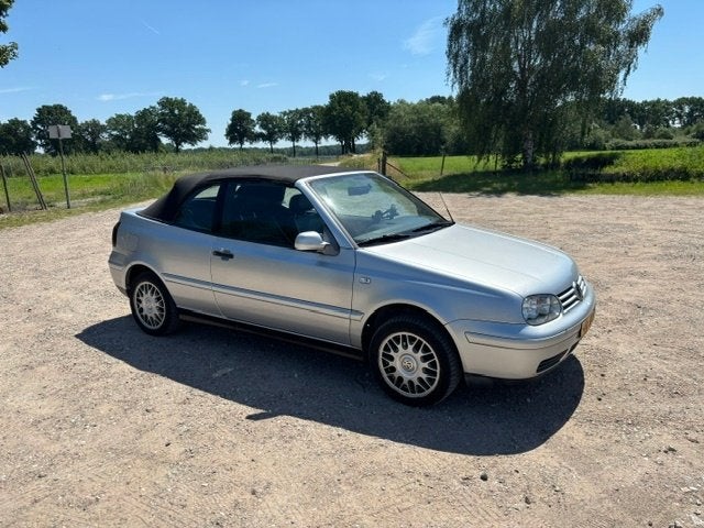 Volkswagen Golf 2002 Cabrio highline 2.0 Grijs, Voorwielaandrijving, Zwart, 4 cilinders, 1200 kg