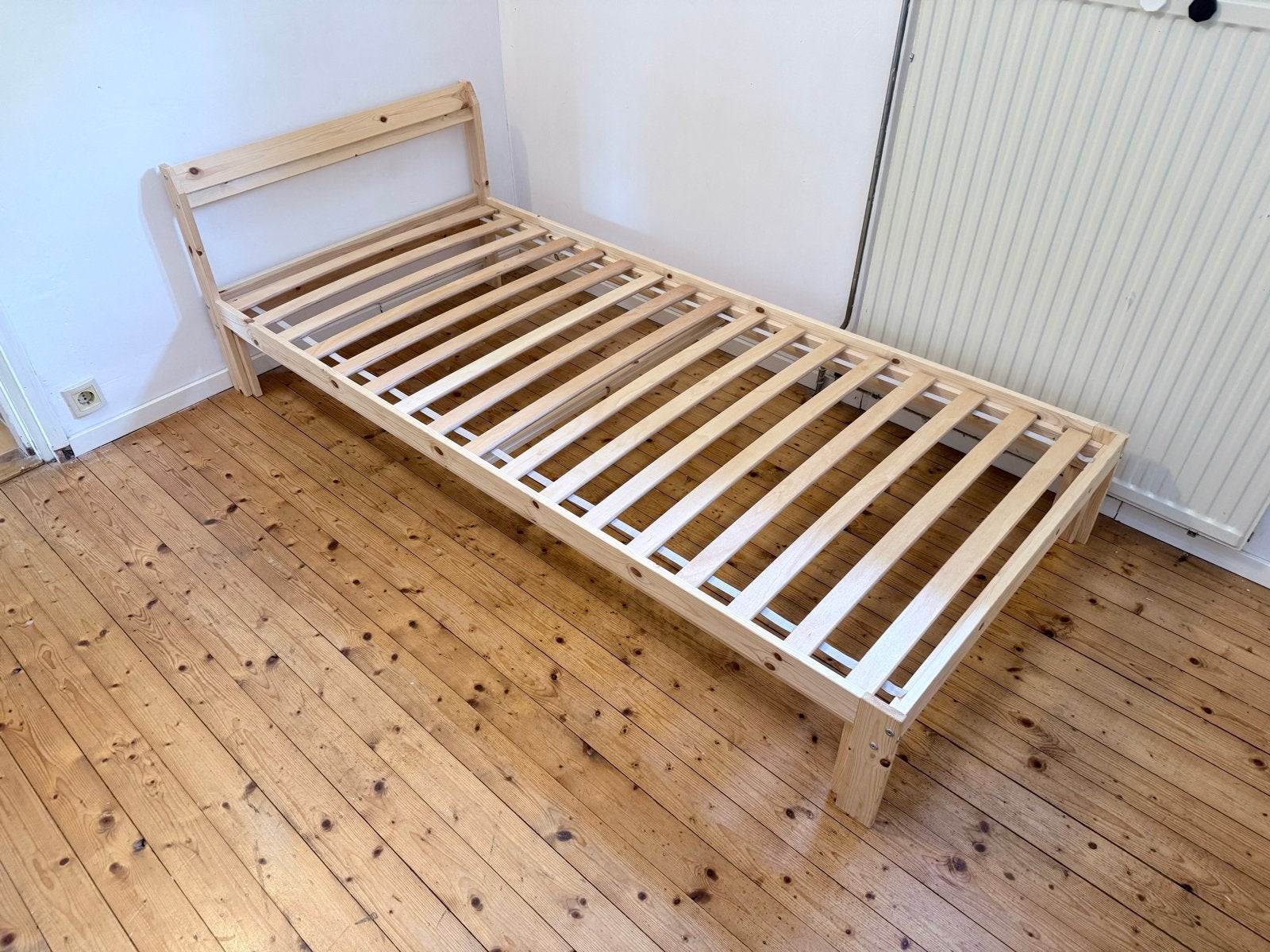 IKEA Neiden eenpersoonsbed met Leroy lattenbodem, Ophalen, 90 cm, Zo goed als nieuw, 200 cm