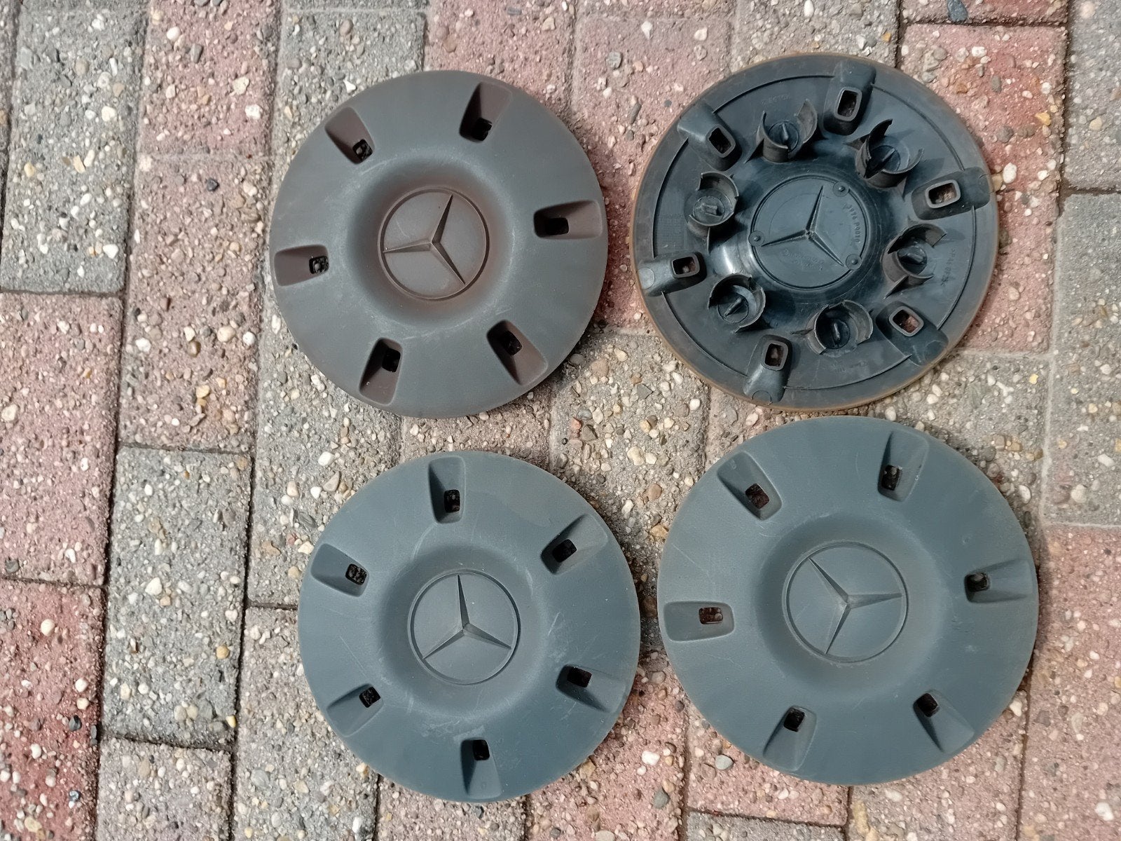 Set van 4 Mercedes-Benz sprinter wieldoppen, Auto diversen, Ophalen of Verzenden, Gebruikt