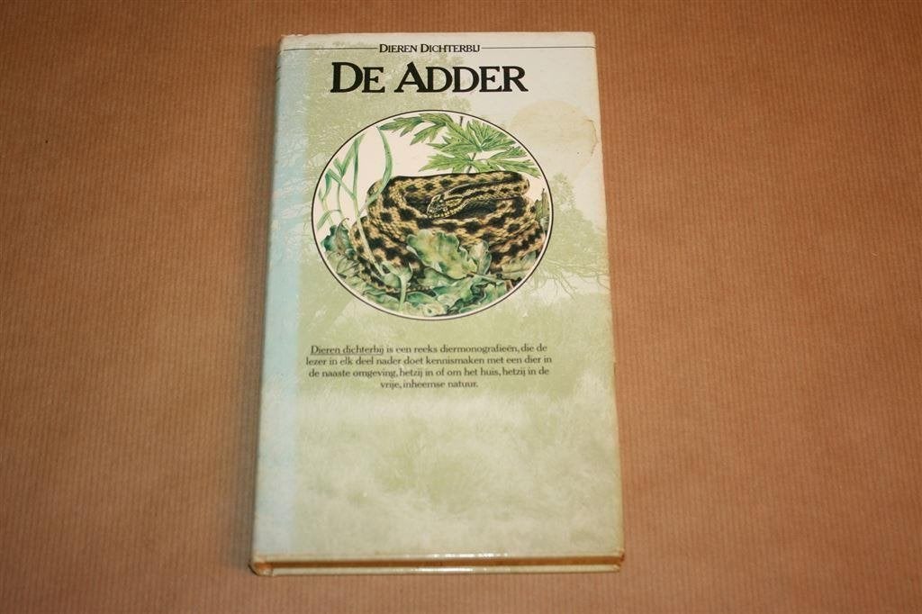 De adder - Dieren dichterbij, Ophalen of Verzenden, Gelezen, Overige diersoorten