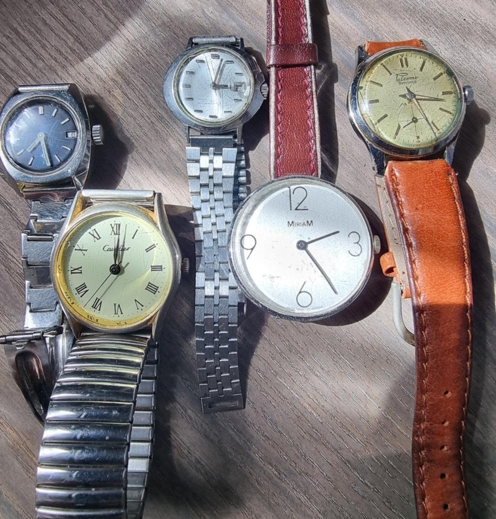 5 x Vintage handopwindbare horloges., Staal, Met bandje, Polshorloge, 1960 of later