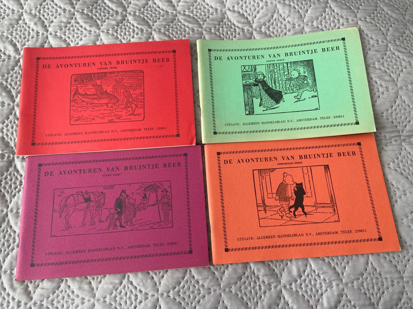 De Avonturen van Bruintje Beer 4 boekjes, Meerdere stripboeken, Ophalen of Verzenden, Gelezen