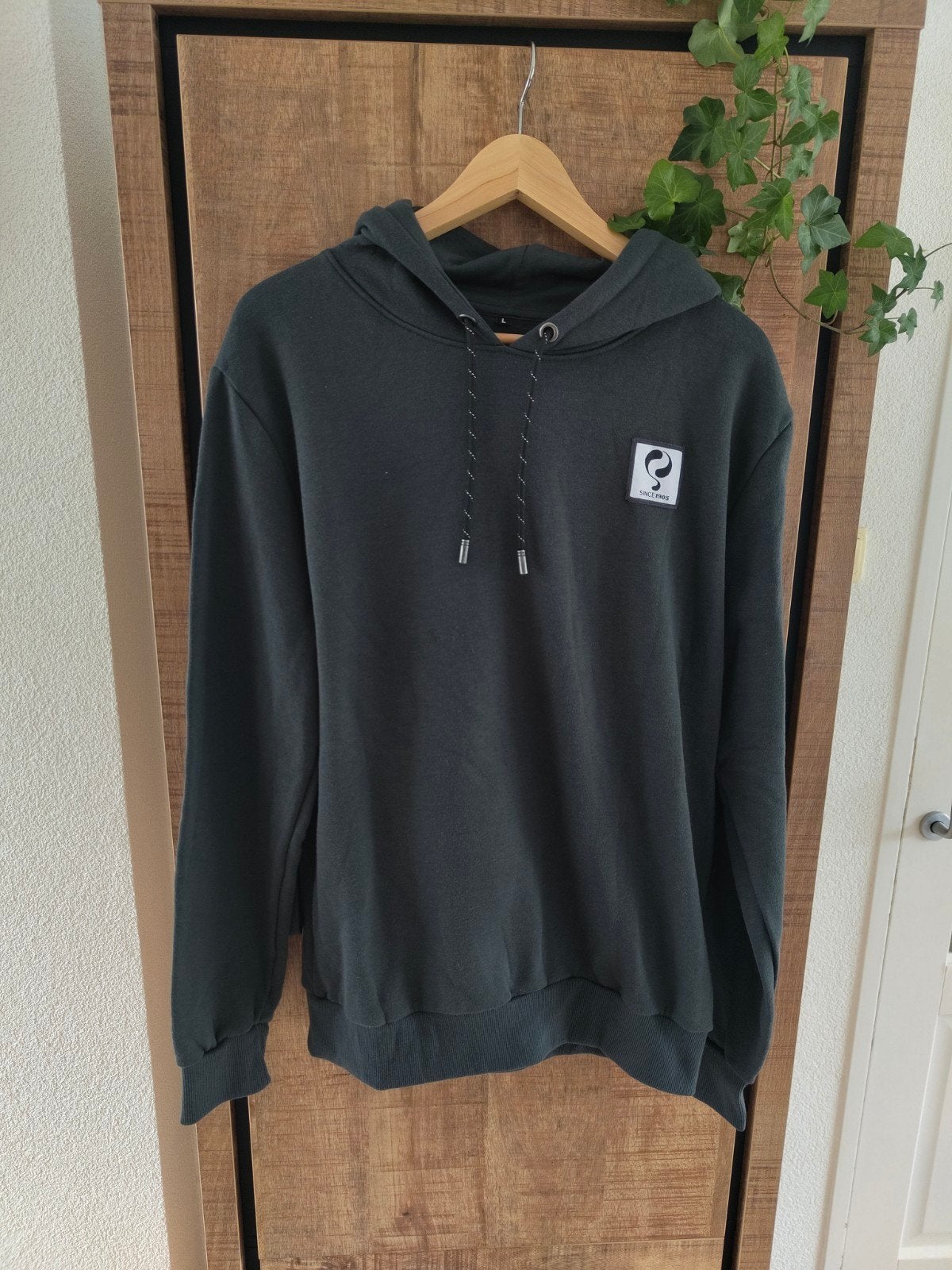 Nieuwe donkergroene hoodie maat L, Ophalen of Verzenden, Nieuw, Onbekend