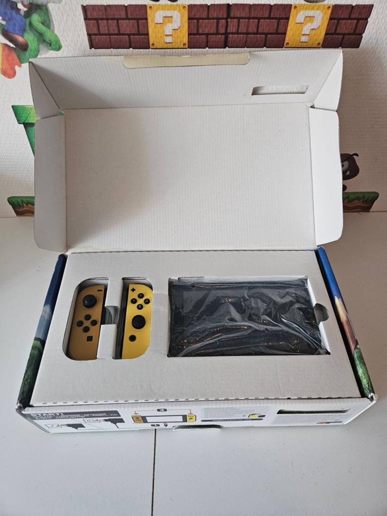 Nintendo Switch Let's Go Eevee Editie - Zo goed als nieuw, Spelcomputers en Games, Games | Nintendo Switch, Nintendo, Zo goed als nieuw