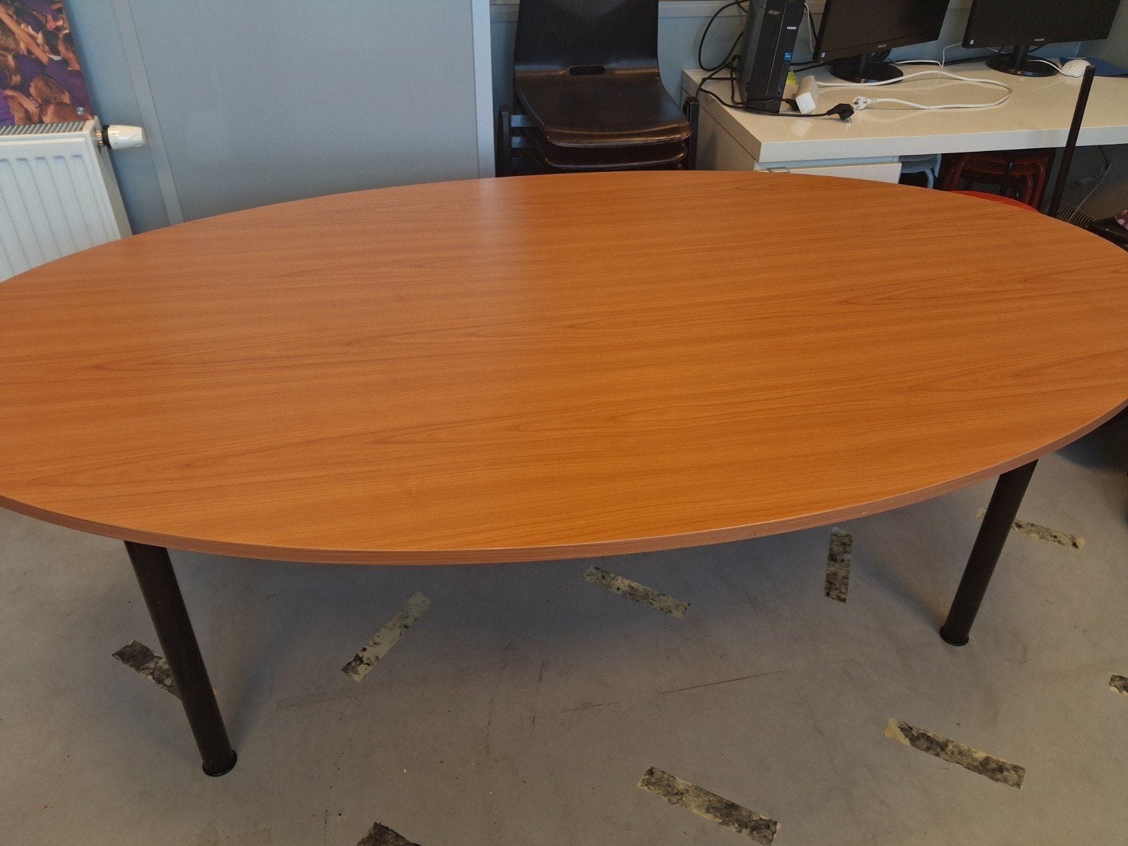Ovale tafel - 215x118x72,5 cm - Goede staat, Huis en Inrichting, Tafels | Eettafels, Ophalen, Ovaal, 100 tot 150 cm, 200 cm of meer