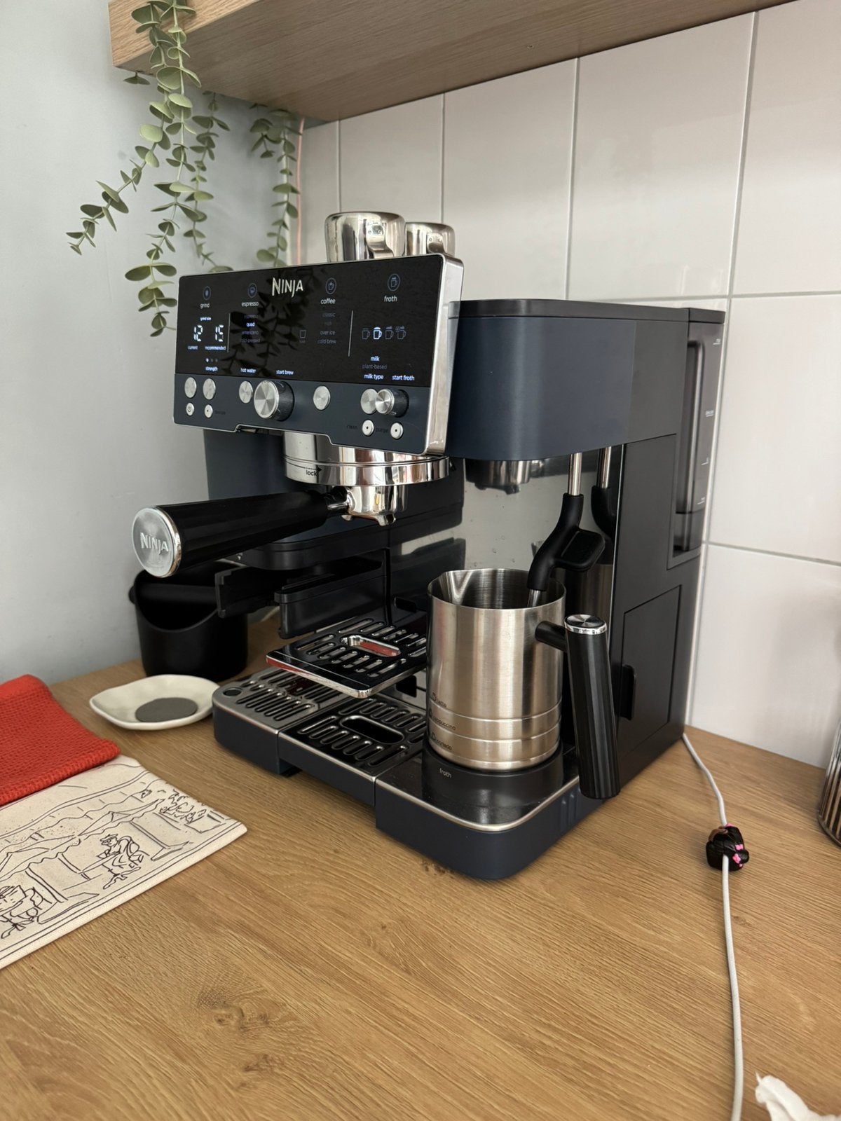Foto 3 van Ninja Luxe Café Premier Espresso Machine - Marineblauw