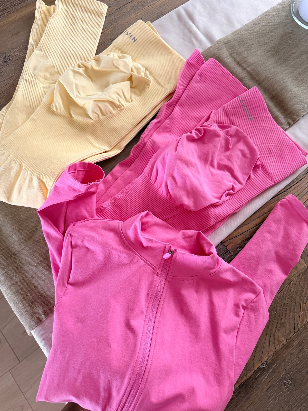 Thrivin sportkleding set - roze en geel M, Kleding | Dames, Maat 38/40 (M), Nieuw, Ophalen of Verzenden, Fitness of Aerobics