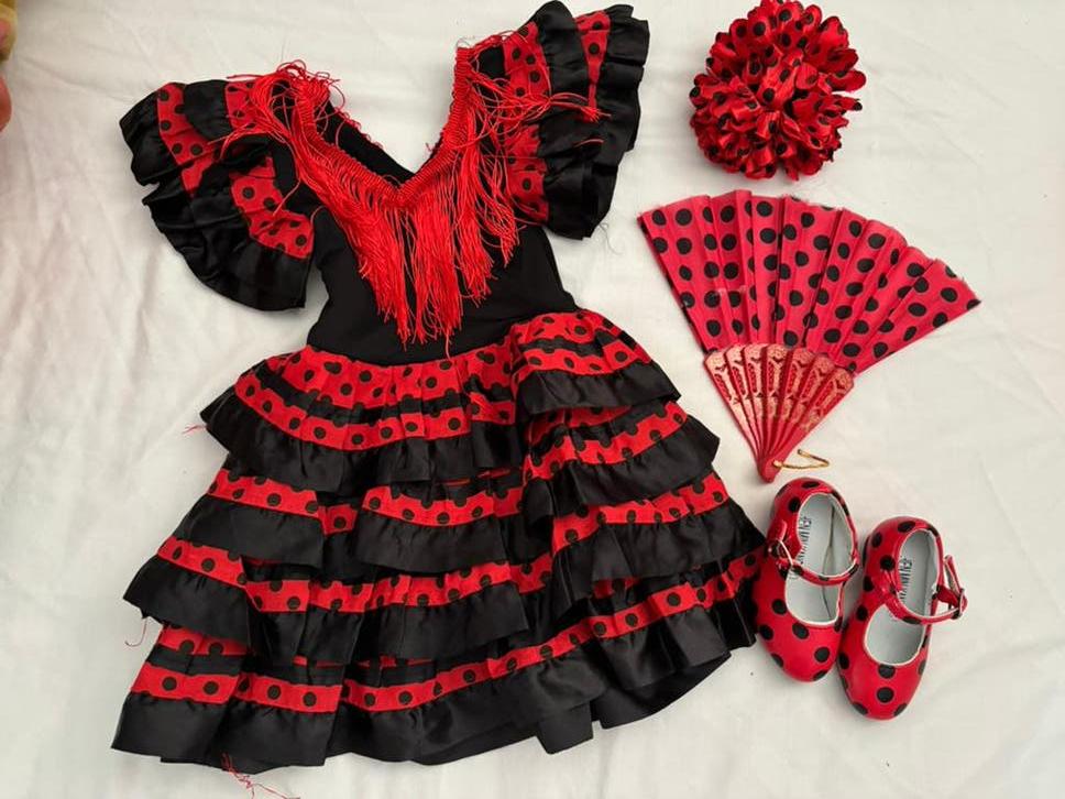 Flamenco jurk met schoentjes, waaier en haarbloem, Ophalen, Zo goed als nieuw, 104 of kleiner, Meisje