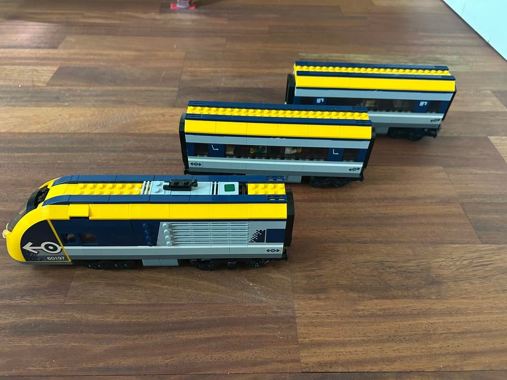 LEGO 60197 elektrische trein met rails, Gelijkstroom, Rails, Zo goed als nieuw, Ophalen