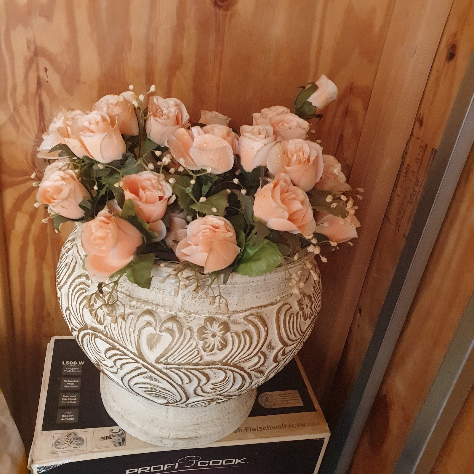 Grote bloempot vaas met kunst rozen, Ophalen