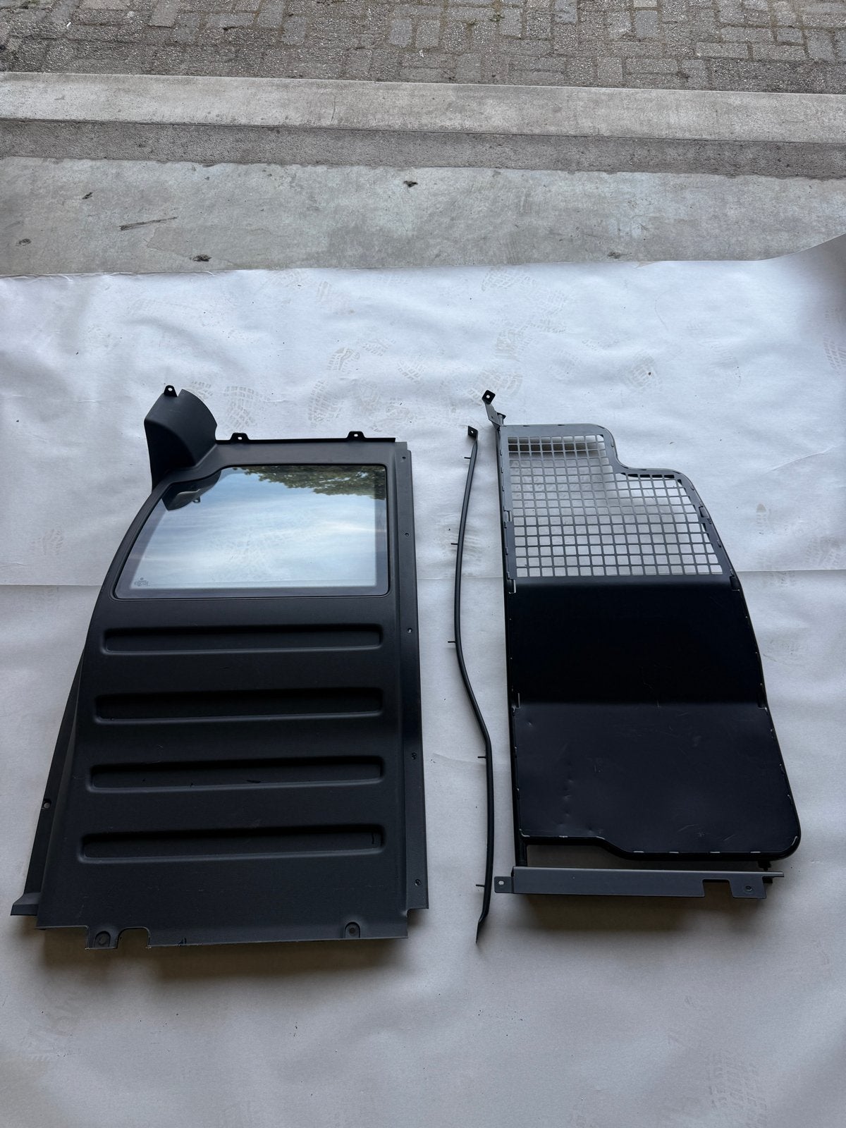 VW CADDY ORIGINEEL TUSSENSCHOT + RAAM – COMPLEET, Ophalen, Gebruikt, Achter, Volkswagen