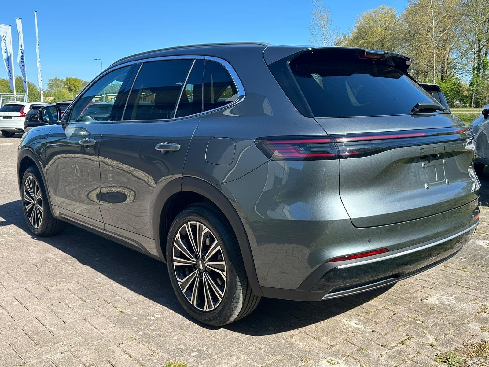 Geely Starray EM-i 1.5 Max+ 262 PK | Panorama | Stoelen voor, Auto's, Euro 6, 4 cilinders, 1790 kg, Plug-in hybride