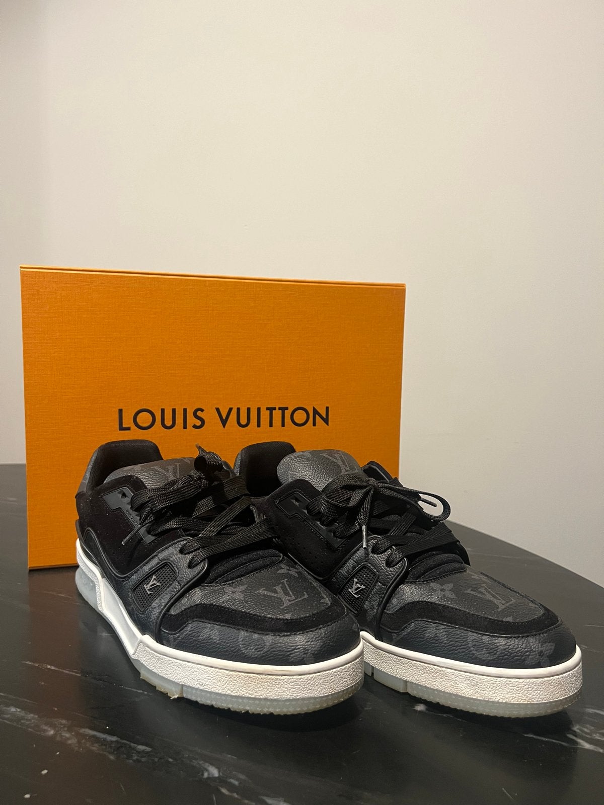 Louis Vuiton trainers maat 43 in doos, Ophalen, Zo goed als nieuw