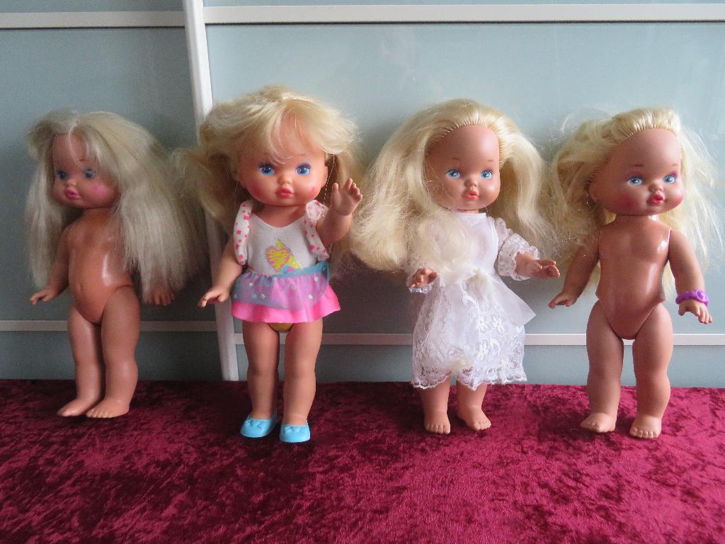 MATTEL POPPEN 4 groot 5 klein zie Foto´s, Ophalen of Verzenden, Overige typen