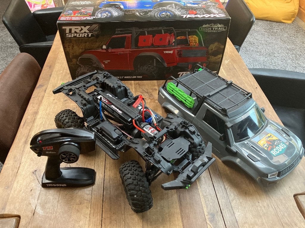Trx4 sport high trail, Hobby en Vrije tijd, Modelbouw | Radiografisch | Auto's, Elektro, Auto offroad, Ophalen of Verzenden, Zo goed als nieuw