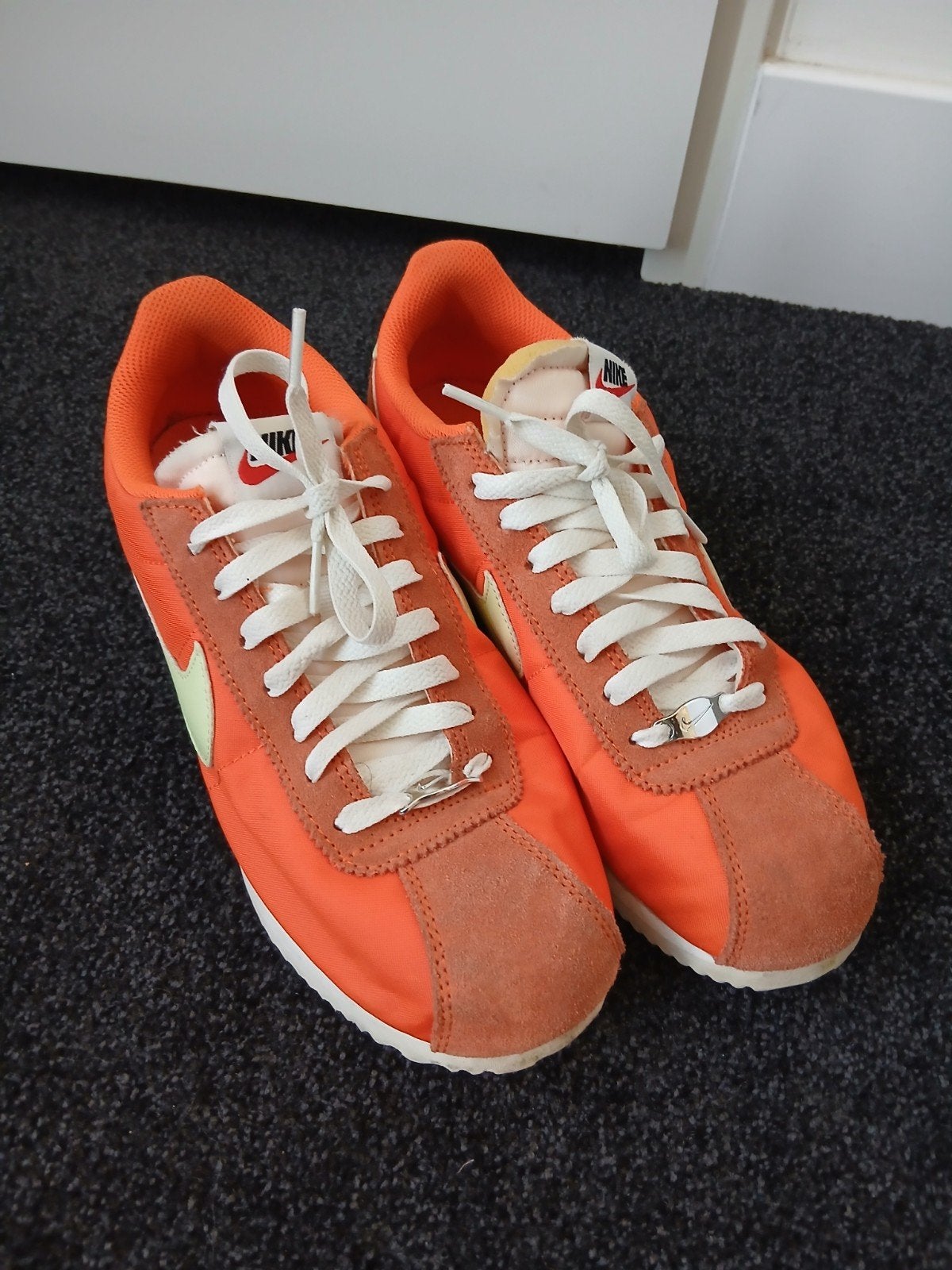 dames nike sportschoen maat 40.5, Kleding | Dames, Schoenen, Ophalen of Verzenden, Zo goed als nieuw, Zwart, Sneakers of Gympen