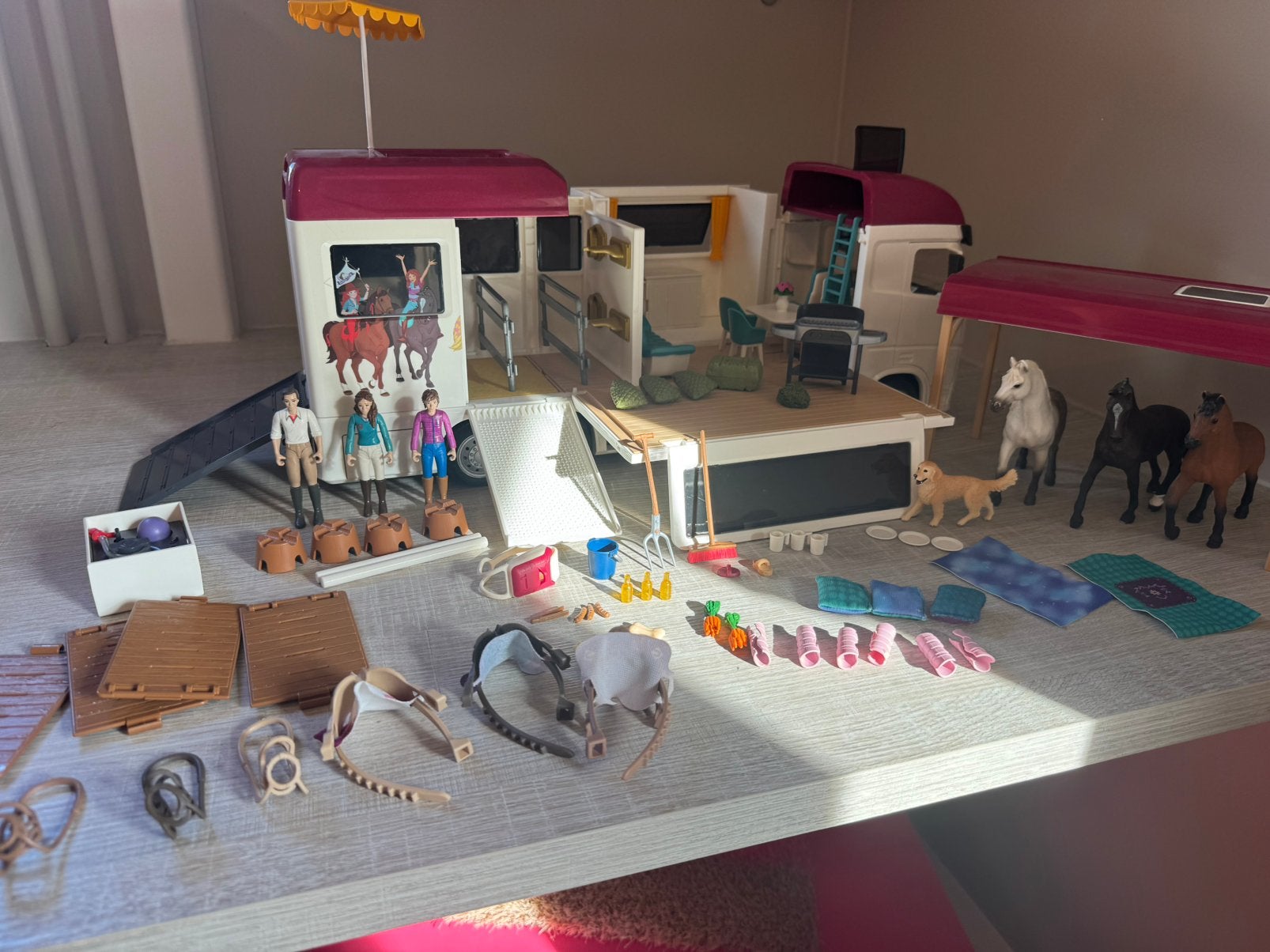 Schleich horse club paarden vrachtwagen (42619), Ophalen, Zo goed als nieuw
