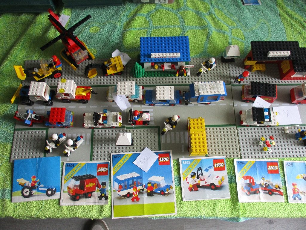 hele grote straat lego met 3 wegen platen Plusm 20 setjes, Ophalen of Verzenden, Gebruikt, Complete set, Lego