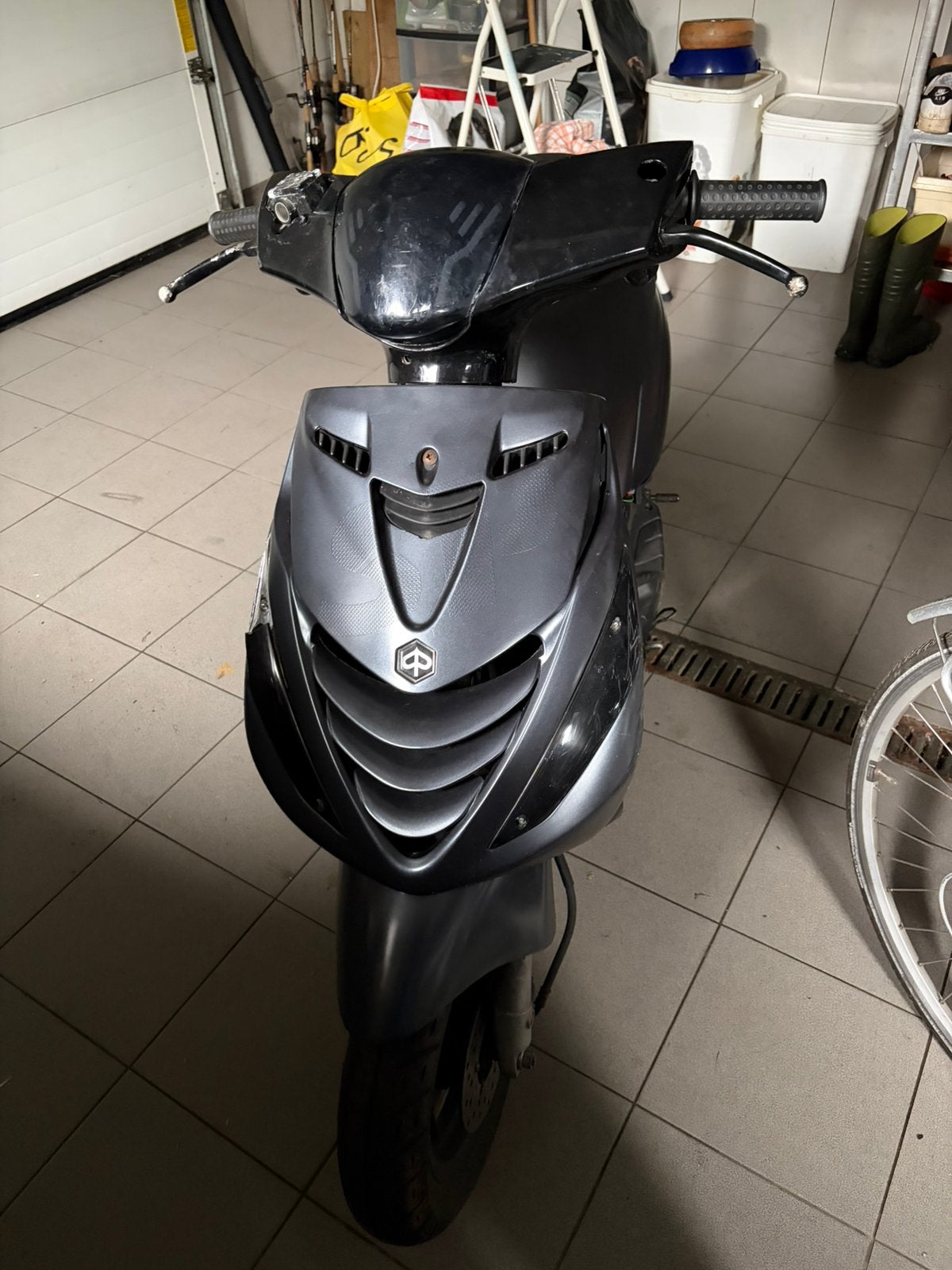 Zip, Fietsen en Brommers, Ophalen, Zo goed als nieuw, Benzine, Zip