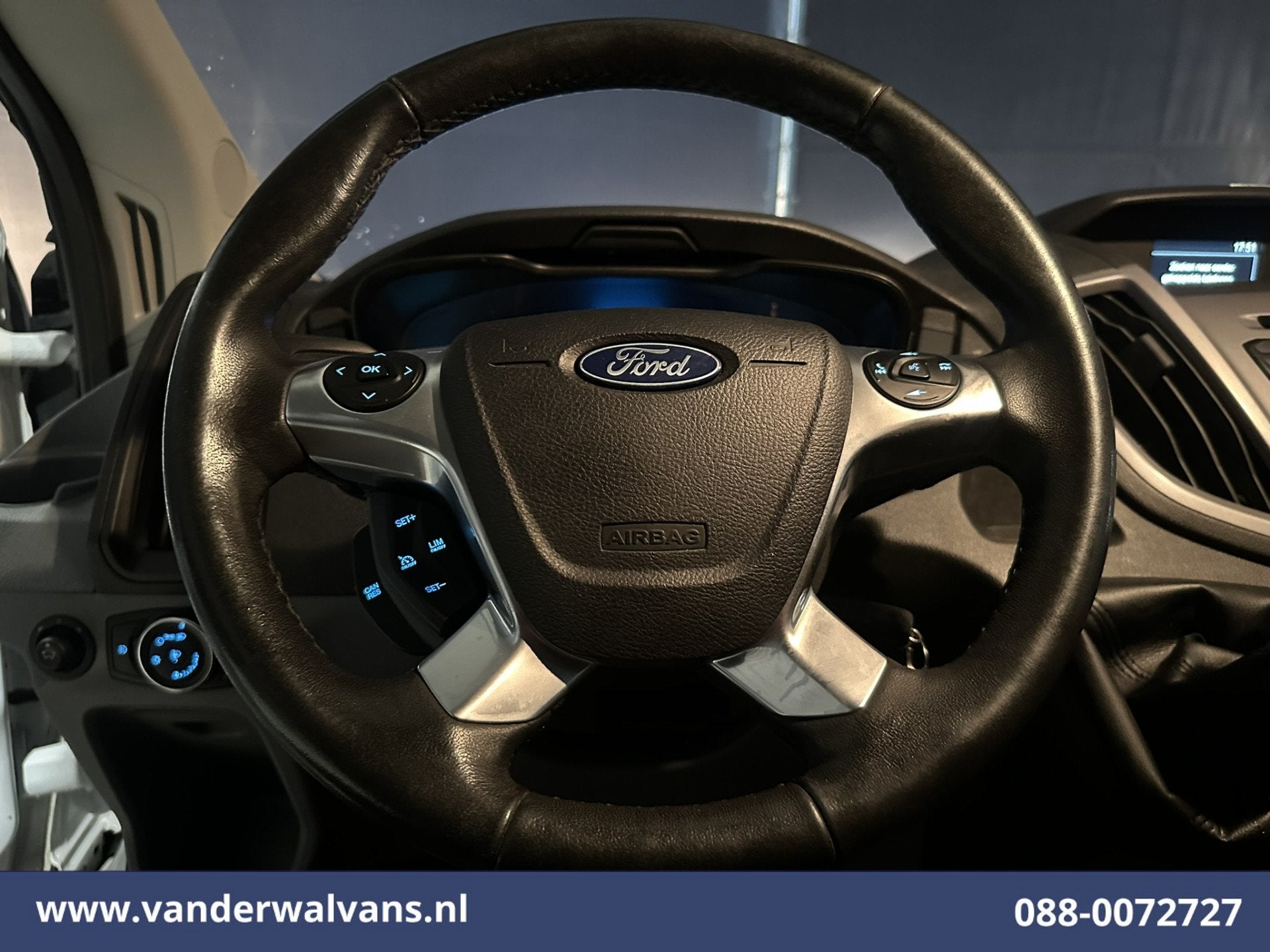 Ford Transit 2.0 TDCI L2H2 Euro6 Airco | Imperiaal | 2800kg, Auto's, Voorwielaandrijving, Dealer onderhouden, Stof, 4 cilinders