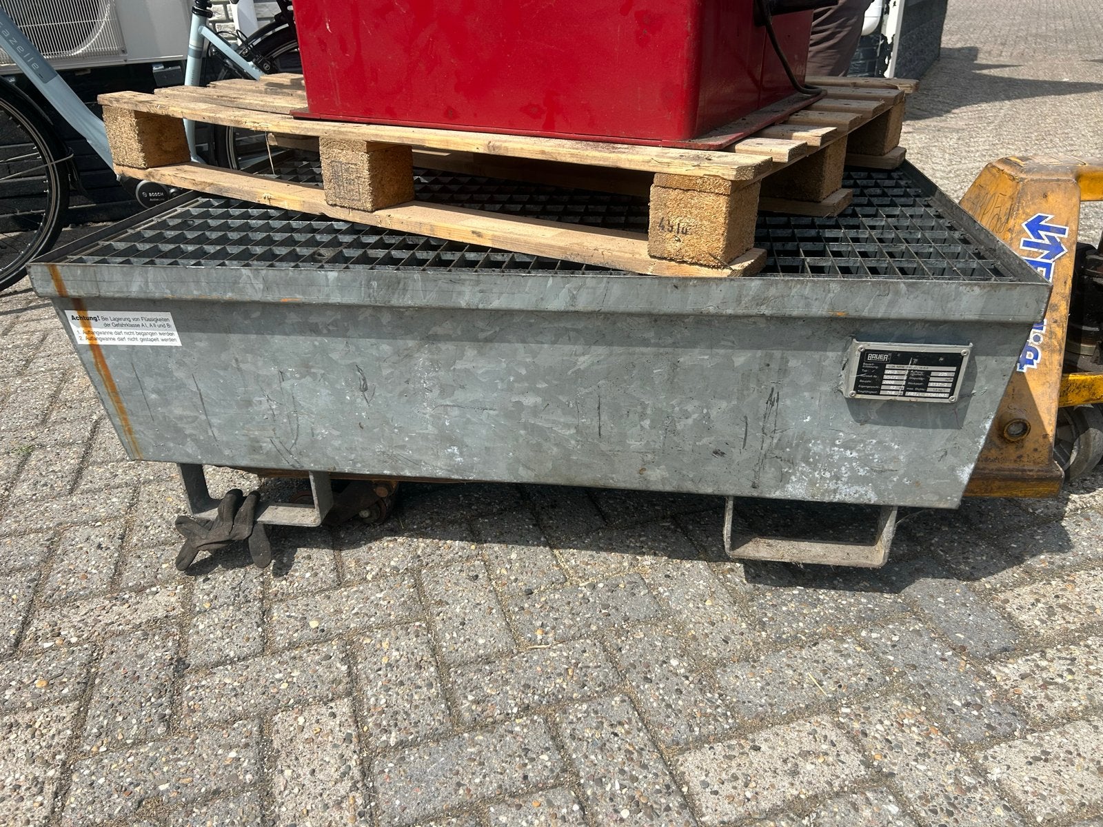 Robuuste olie lekbak - Bauer Südlohn - 225 liter, Ophalen