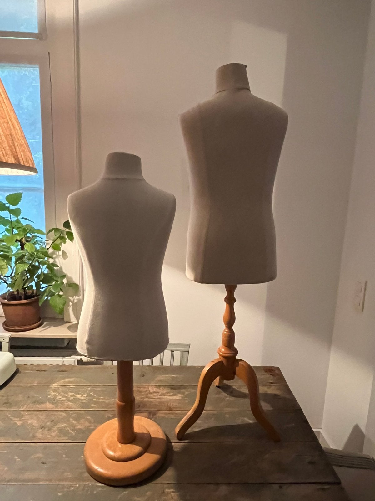 VINTAGE RETRO PASPOP KIND HOUTEN VOET ZGSTAAT, Hobby en Vrije tijd, Ophalen of Verzenden, Zo goed als nieuw, Paspop