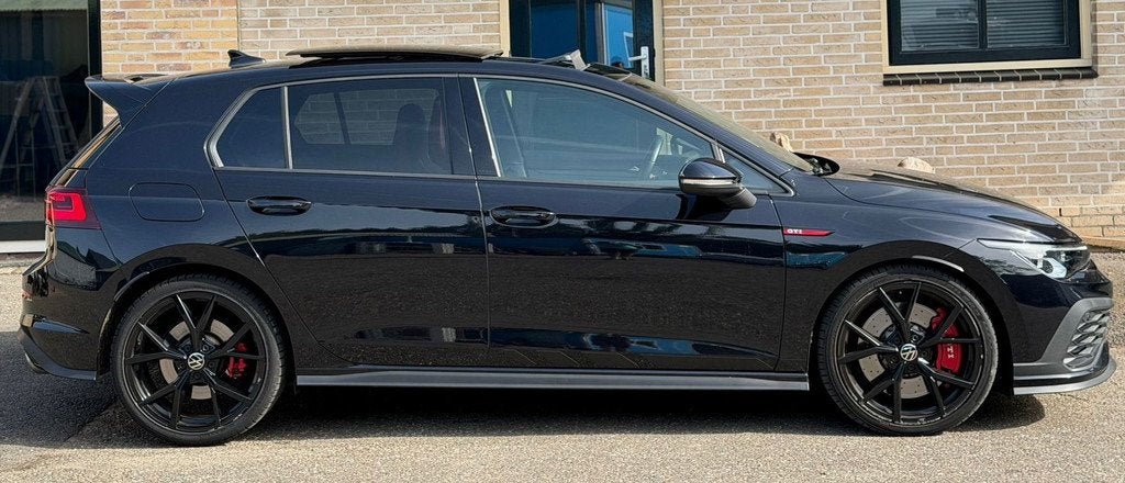 Volkswagen GOLF 2.0 GTI CLUBSPORT| PANO|BLACKSTYLE|NURBURGIN, 15 km/l, 4 cilinders, 1984 cc, Zwart