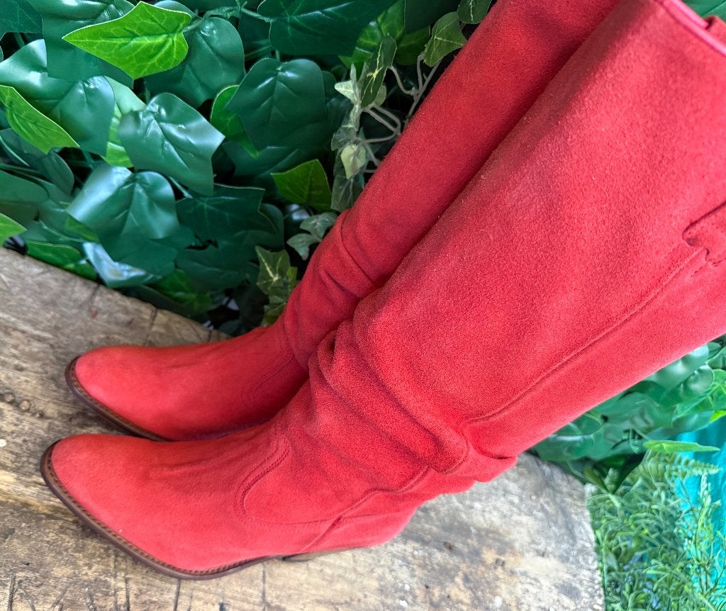 Nieuwe mooie suede laarzen van Sendra maat 37, Nieuw, Ophalen of Verzenden, Sendra, Rood