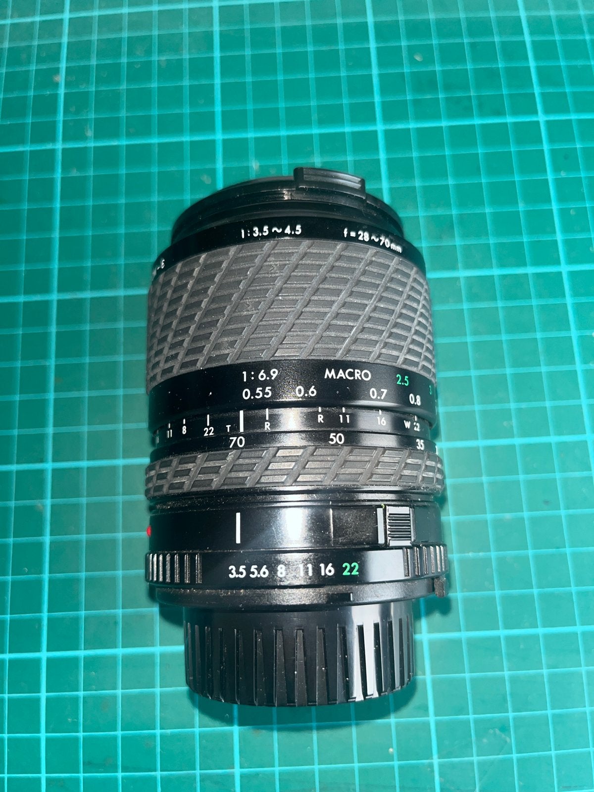 Sigma Zoomlens 28-70mm Minolta SR-vatting, Audio, Tv en Foto, Fotocamera's Analoog, Ophalen of Verzenden, Gebruikt, Spiegelreflex