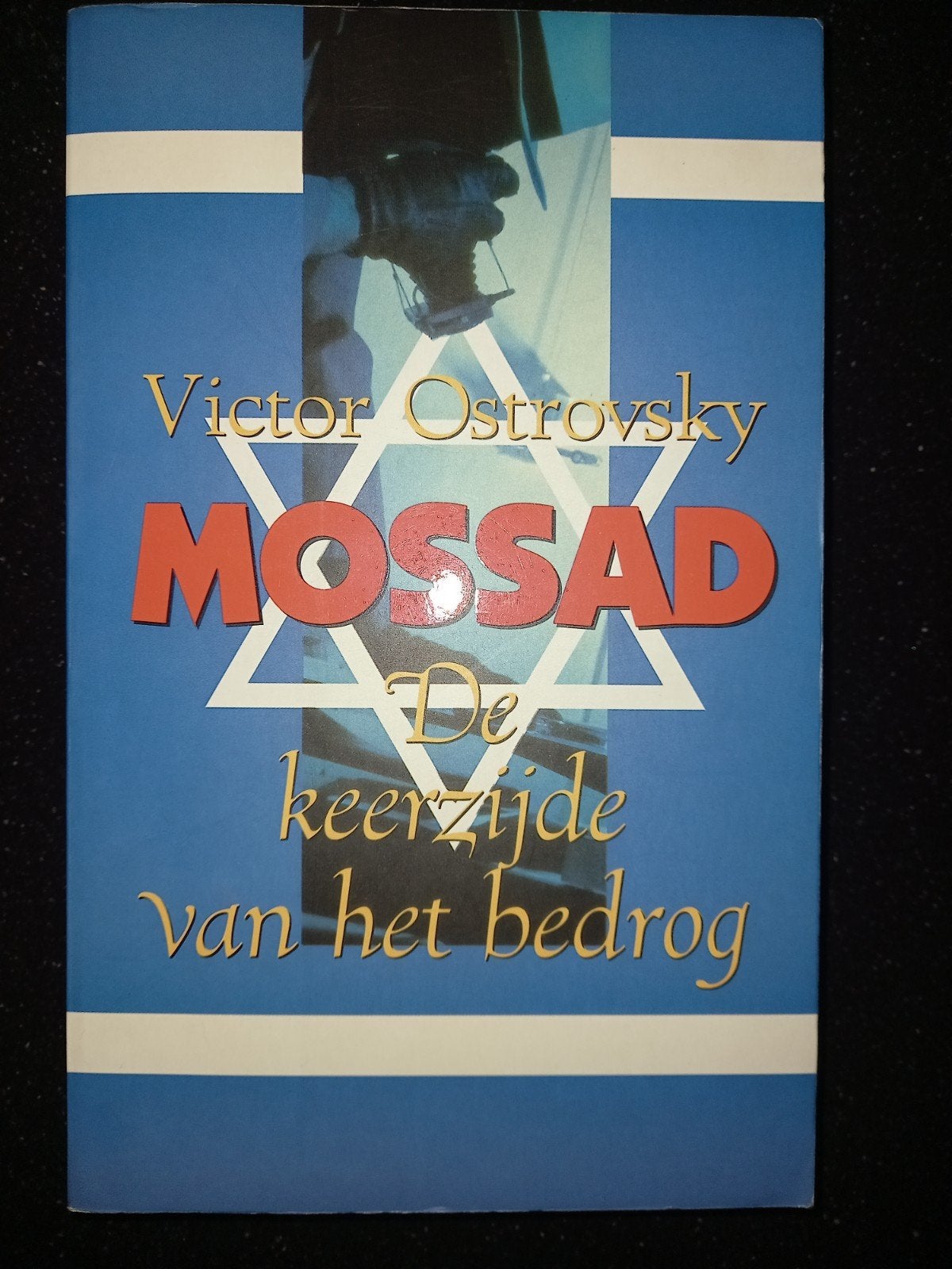 V. Ostrovsky - Mossad, Boeken, Tweede Wereldoorlog, Zo goed als nieuw, V. Ostrovsky, Ophalen of Verzenden