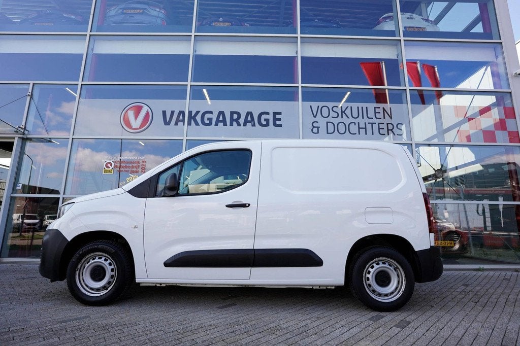 Peugeot PARTNER 1.2 L1 Premium 3 pers. | BPM vrij | ex BTW |, 12 maanden, 15 km/l, Euro 6, 1199 cc