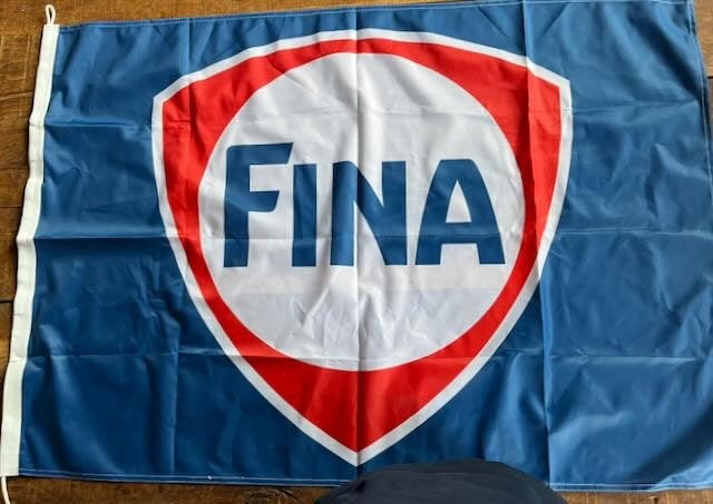 FINA garage -    reclame vlag, Ophalen of Verzenden, Auto's