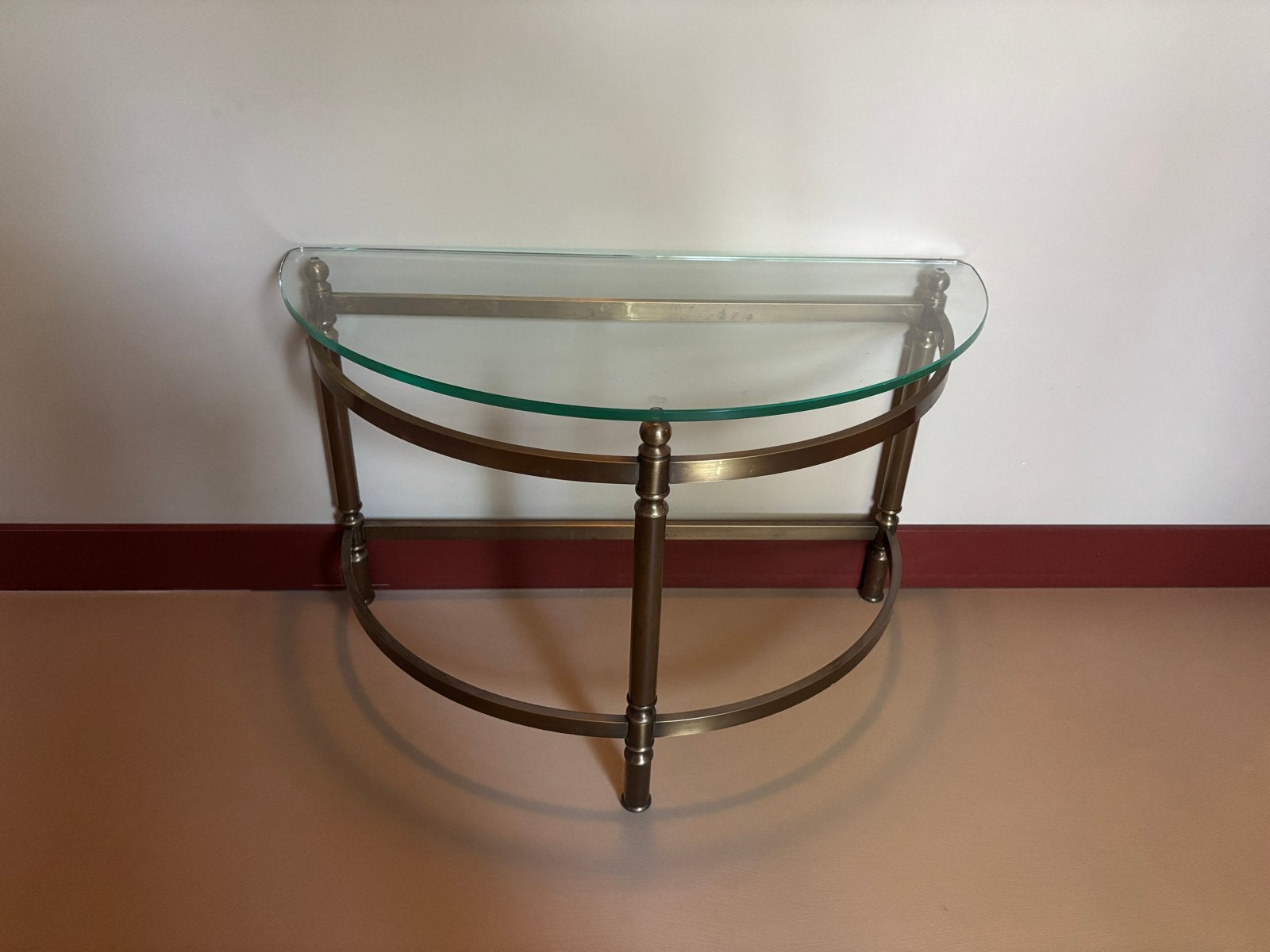 Hollywood Regency Messing Bijzettafel met Glazen Plaat, Ophalen, Gebruikt, Overige vormen, Metaal of Aluminium