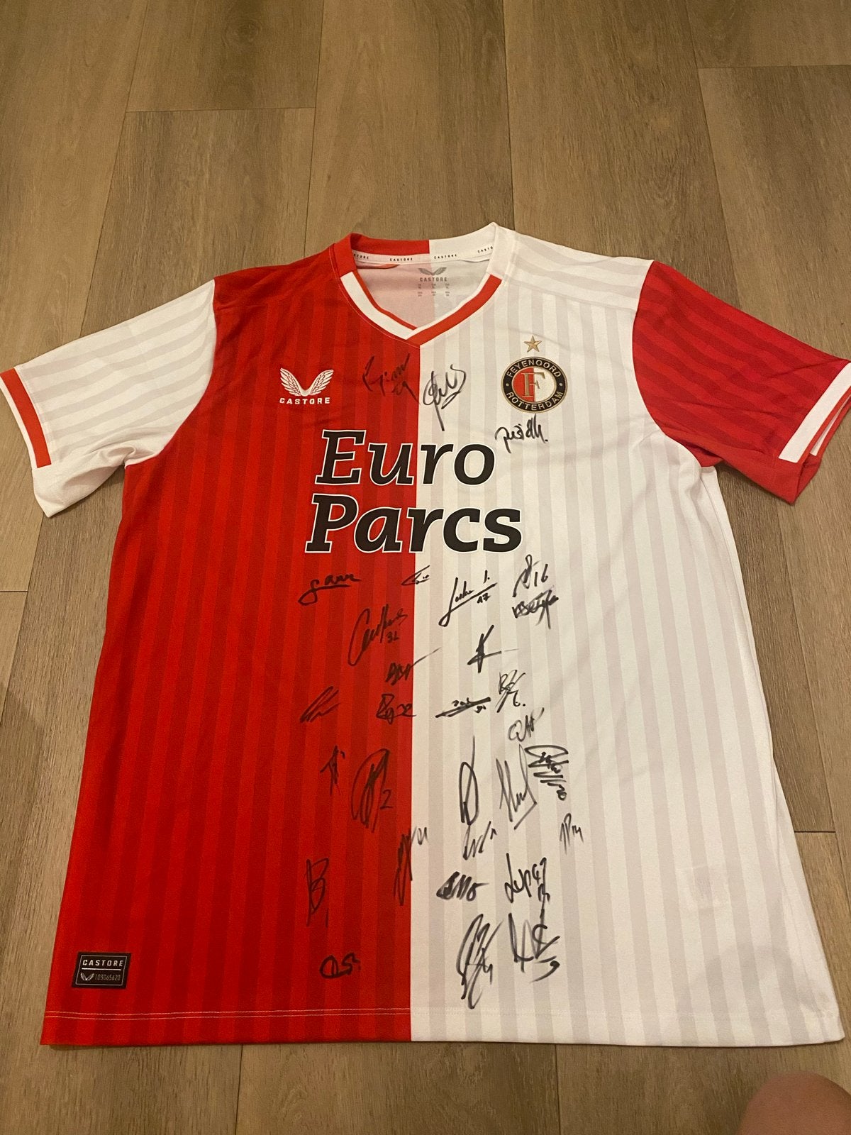 Gesigneerde voetbalshirt van Feyenoord, Tickets en Kaartjes