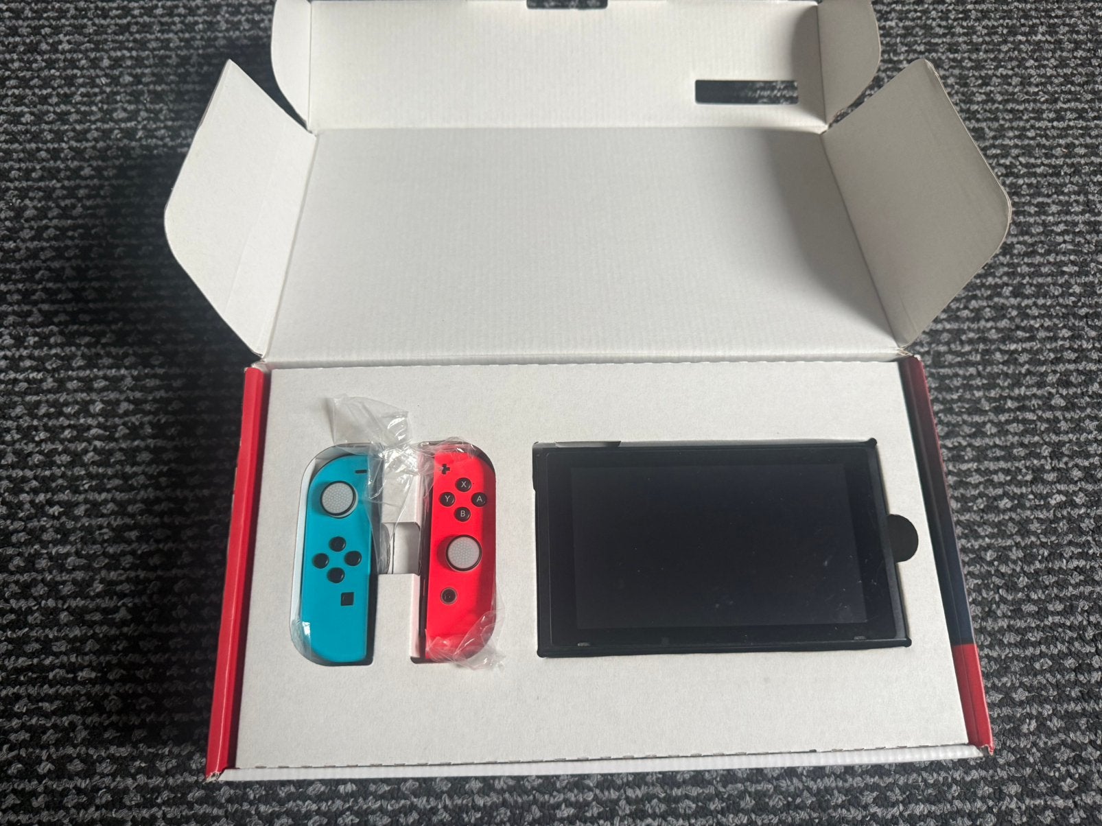 Nintendo switch v2 Rood blauw te koop, Spelcomputers en Games, Ophalen of Verzenden, Zo goed als nieuw