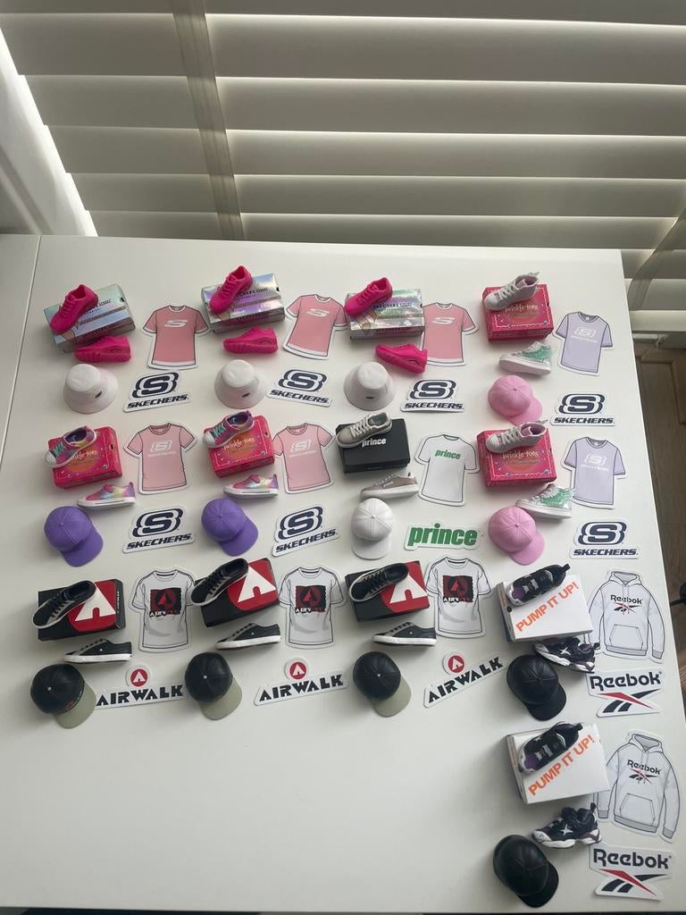 Zuru mini brands sneakers, Ophalen, Zo goed als nieuw